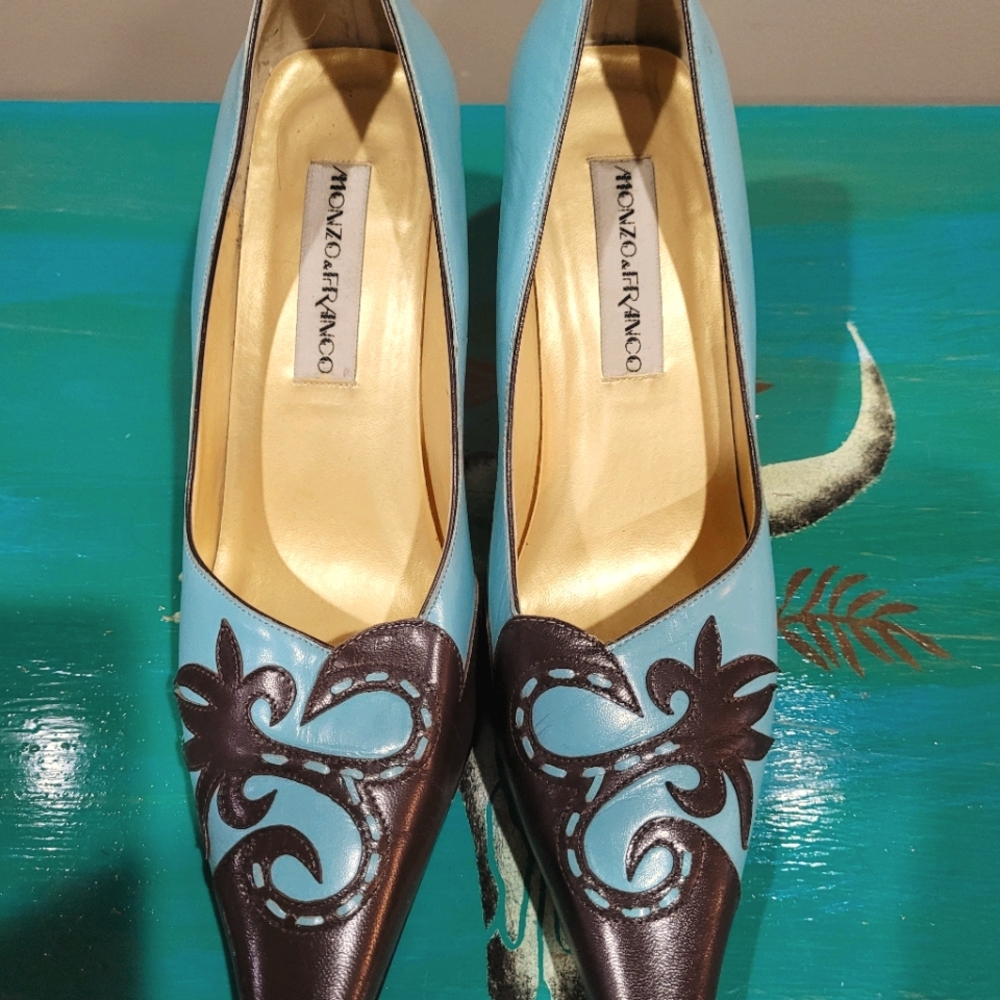 Monzo & Franco Stylish Turquoise and Brown Pumps